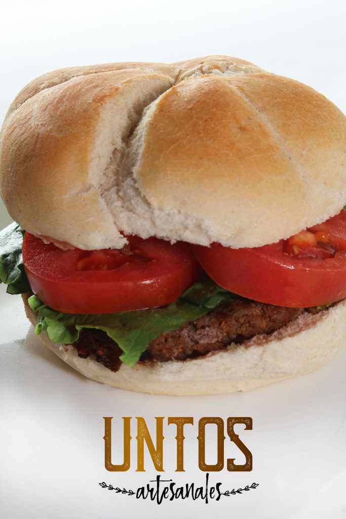 Hamburguesa con Cebolla Caramelizada y Unto Cajún