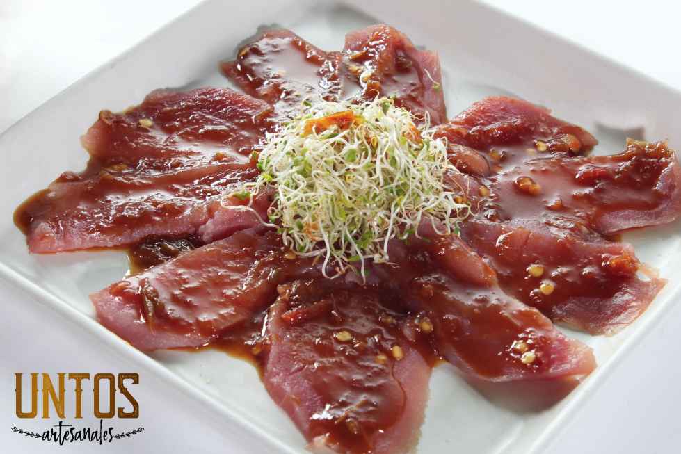 Sashimi de Atún con Mermelada Chilaca